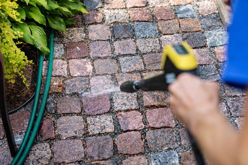 Cleaning pavers