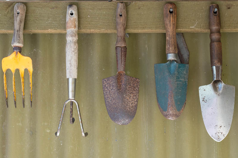 Maintaining garden tools